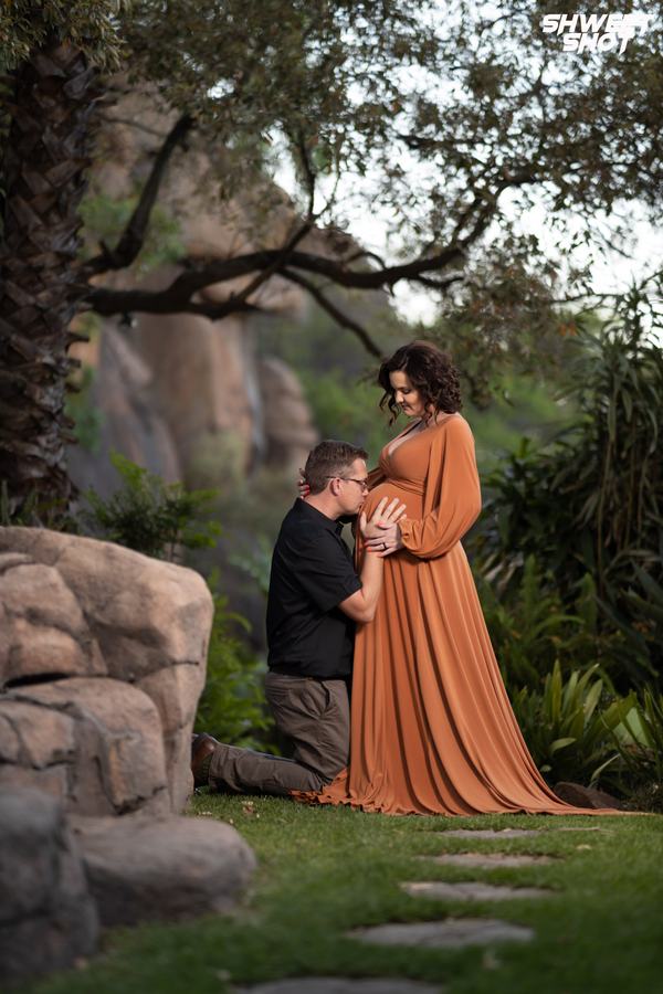 Maternity photography by ShweetShot